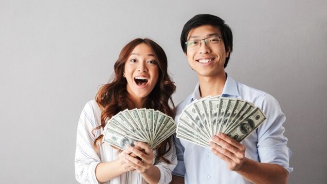 Does whoever makes the most money in your relationship, really have more say/control over decisions involving money?