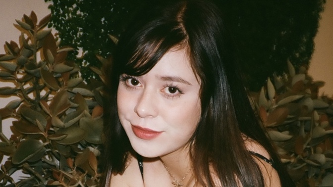 Which girl gives a cute and sweet vibe?