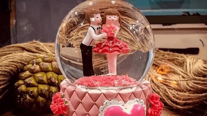 What do you expect from your lover on February 14?
