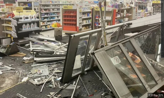 Is Walgreens racist for closing 150 stores because of theft and vandalism?