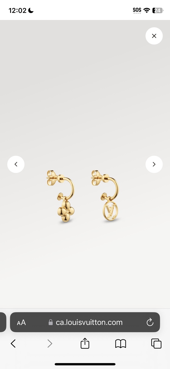 Which earring should i buy for my graduation picture?