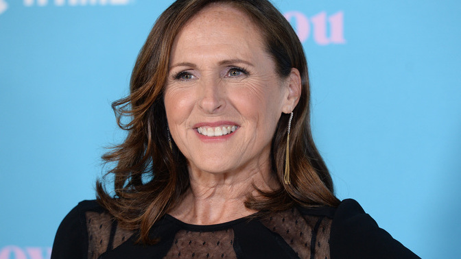 Rate how funny this SNL cast member is out of 5: Molly Shannon?