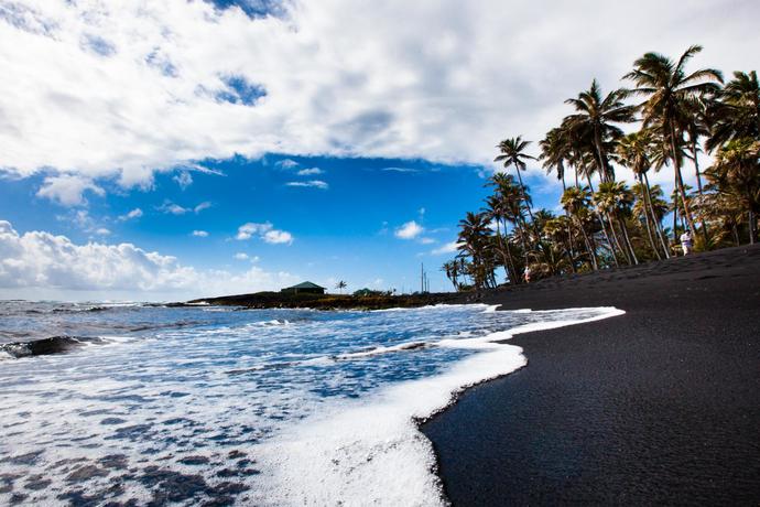 Which natural phenomenon do you find more beautiful ?