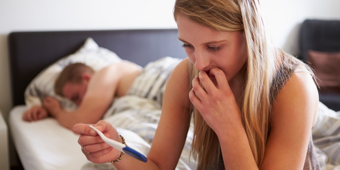 Does a woman have the right to have an abortion in the event of an unintended pregnancy without telling her partner?