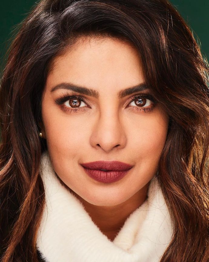 Which actress has the prettiest face IV?