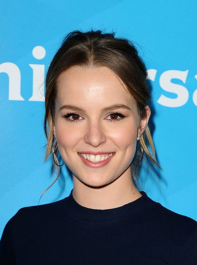 Which actress has the prettiest face IV?