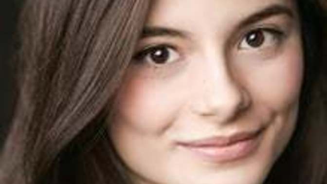 Which actress has the prettiest face IV?