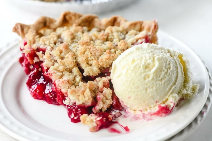 Peach cobbler or cherry crumble?