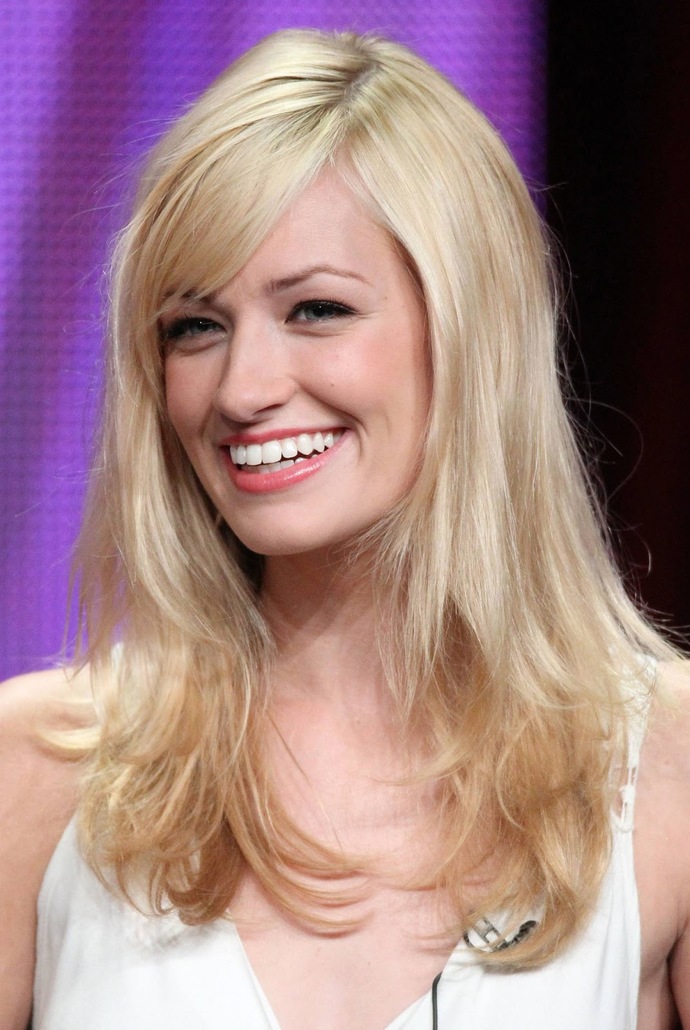 Which actress has the prettiest face round V?