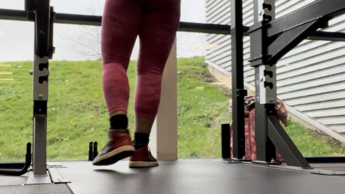 Can you notice there’s some muscle in my glutes or am I delulu?