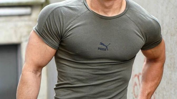 Girls, Do women actually like muscular men in tight t-shirts?