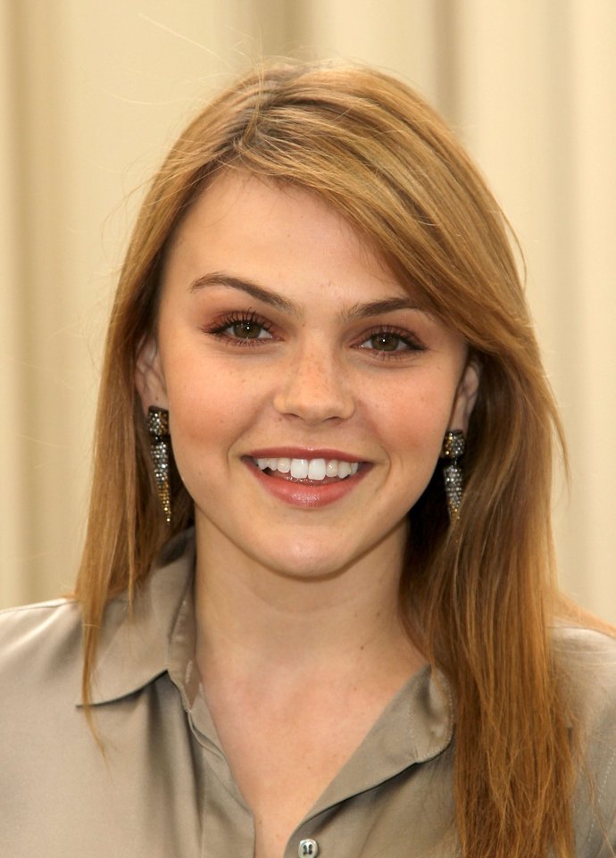 Which actress has the prettiest face VI?