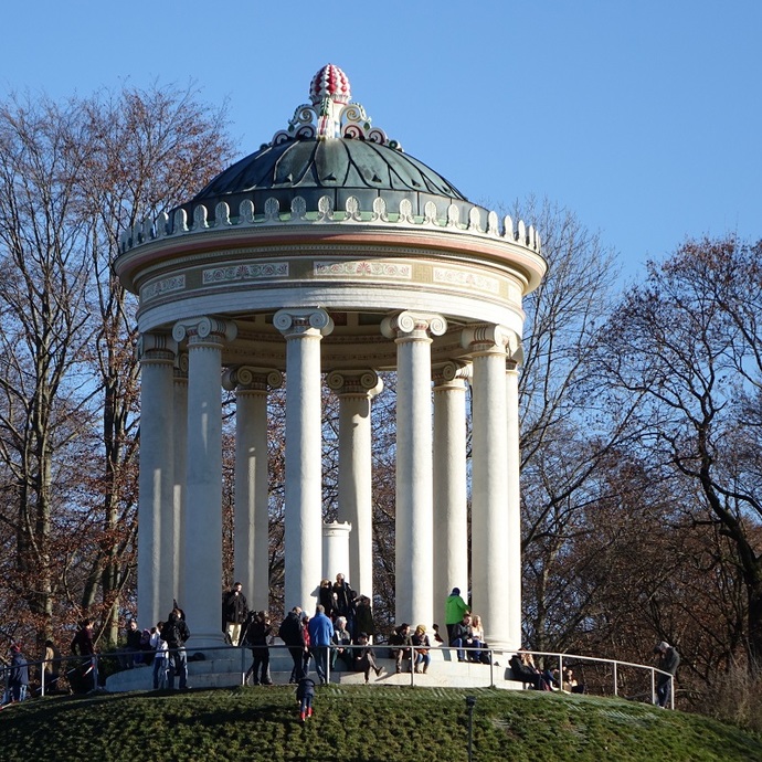 Do you know what a pavilion is? Is there a pavilion in your country?