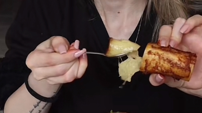 What do you eat with bone marrow?