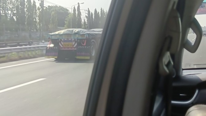 Would you play the video game driving in Thailand 2 ?