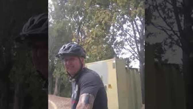 Bothering cops on duty verses off duty. Does he realize that off duty theh don’t have to put up with his garbage?
