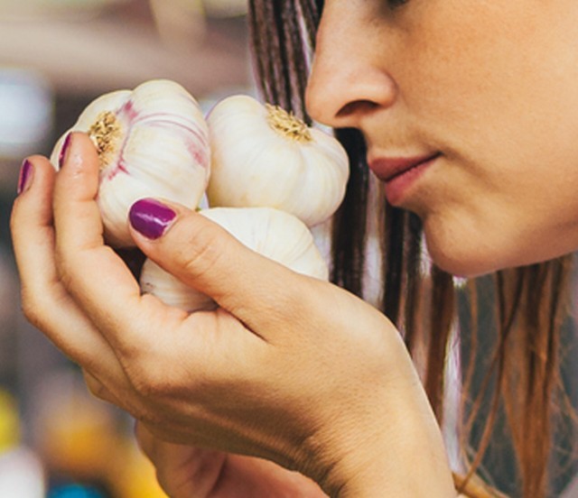 Do you like the smell of garlic?