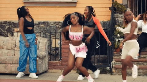 Let’s having a freaking gif dance off! Would you mind dancing with me?