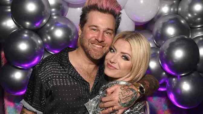 What are your thoughts on WWE's Alexa Bliss relationship?