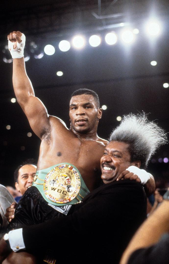 Which is more difficult to become: The youngest or oldest heavyweight champion?