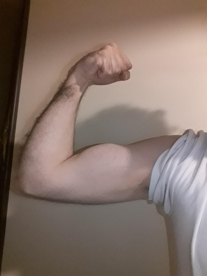 Who win in arm wrestling?
