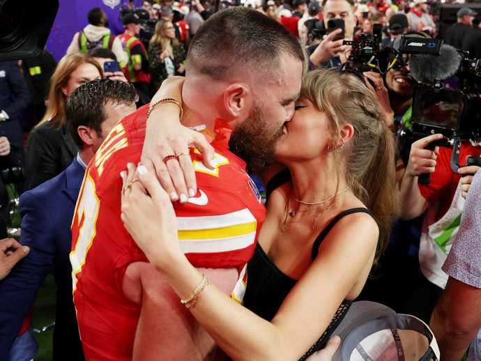 Is it time Travis Kelce fired a baby into Taylor before her eggs at 34 go past their use by date ?