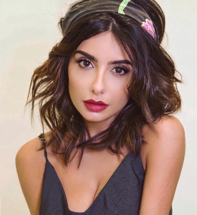 Which actress is the prettiest VIII?