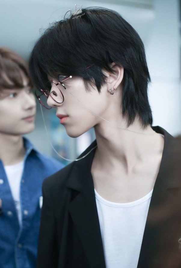Do you find the "modern mullet" haircut physically attractive?