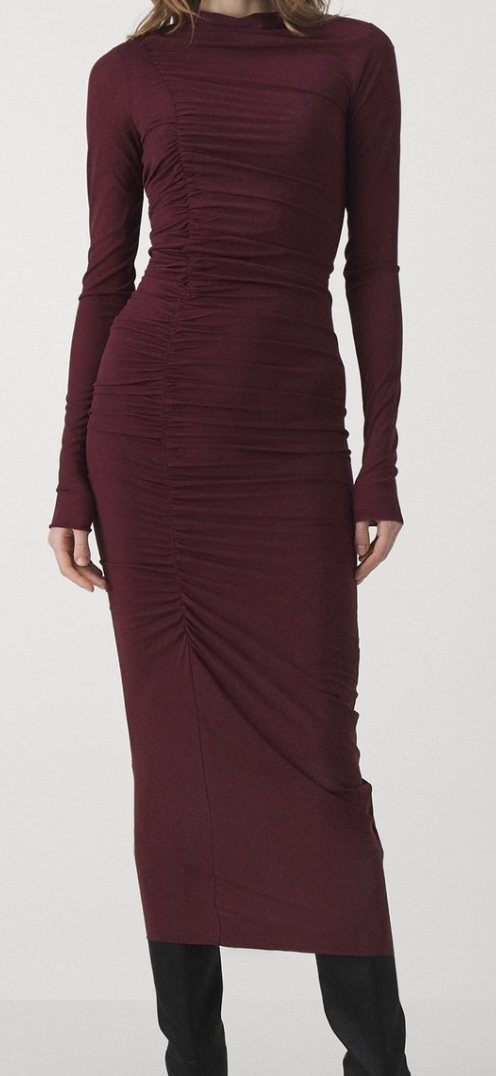 Does this dress look cheap and hideous?