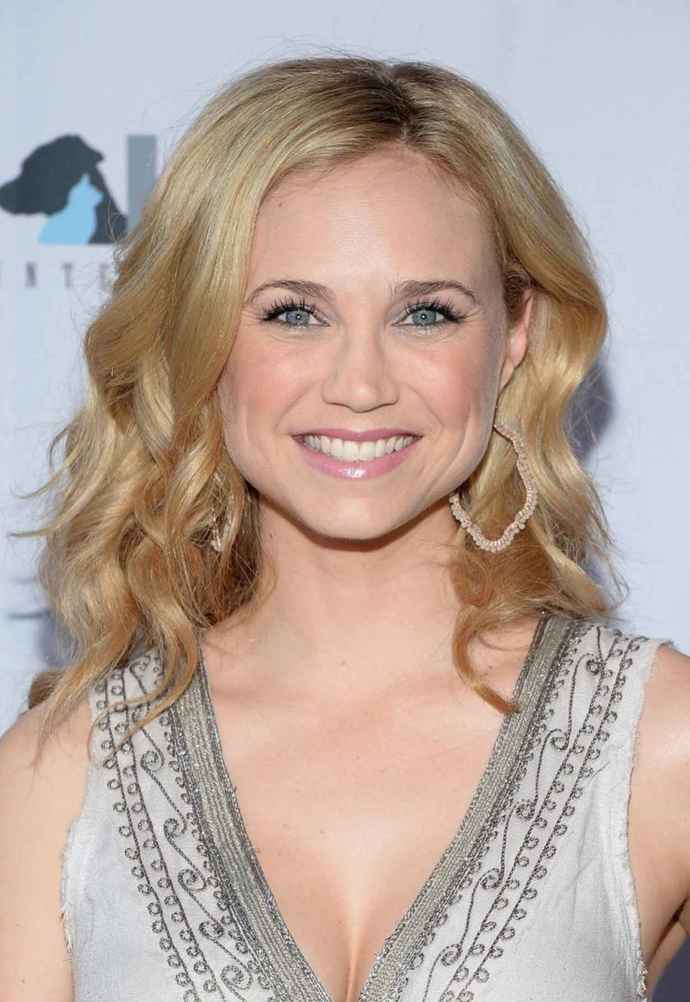 Which of these actresses is the prettiest IX?