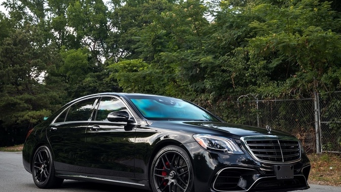 Which car is more sexy and looks more expensive? I wanna impress most girls?