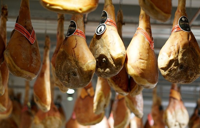 Raw ham or cooked?