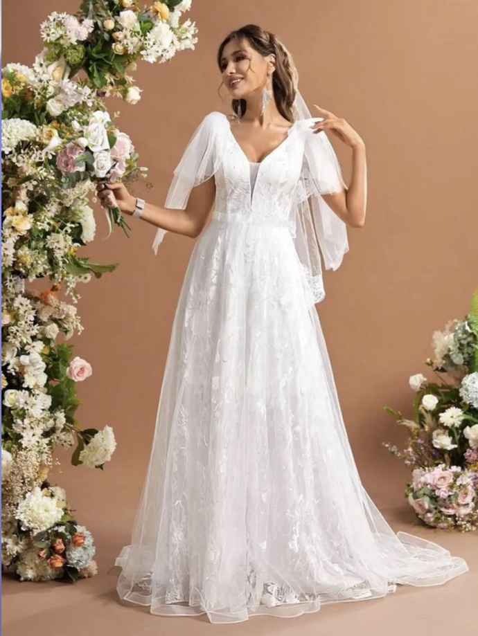 Which heels go best with this dress?