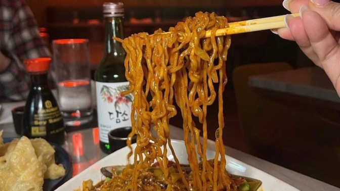 Can you eat with chopsticks?
