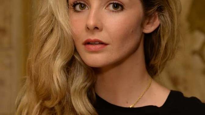 Which actress is prettiest X?