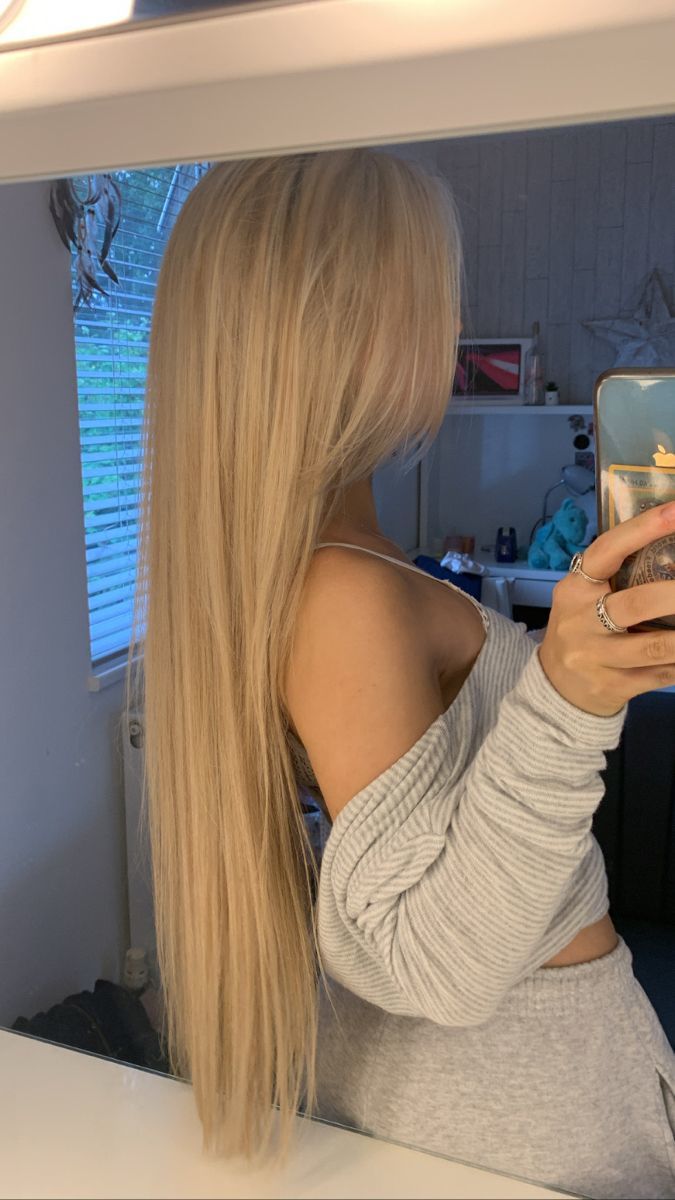 Men, do you prefer straight or curly hair?