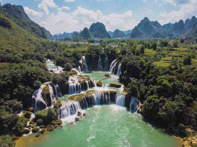 Which nature scenery is the prettiest?