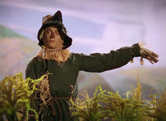 Who was the best Scarecrow by their performance, Ray Bolger or Michael Jackson?