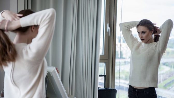 Why do people with good looks have low self-esteem about how they look more than people with average looks?
