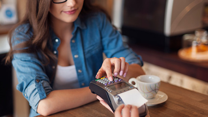How do guys feel about women paying for themselves on dates?