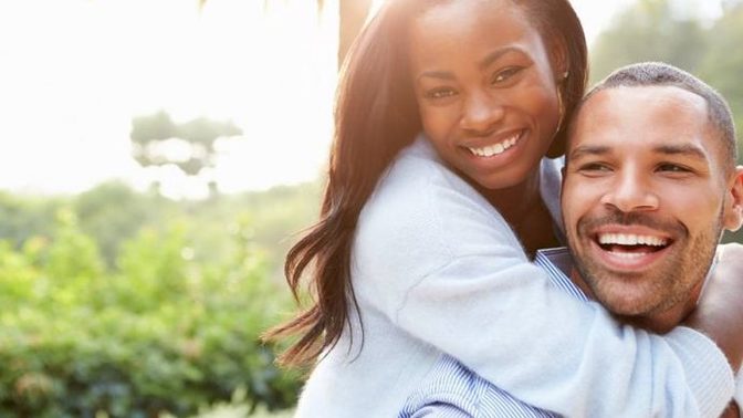 How long is the honeymoon phase in relationships?