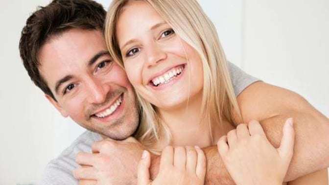 What marks a healthy and strong relationship between a husband and wife?