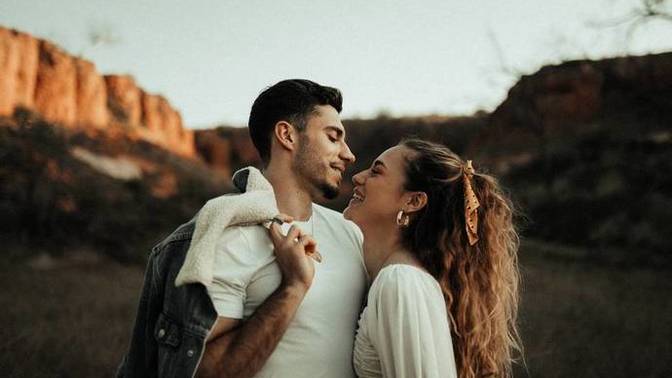 Do you think an extravert and an introvert are a good match?