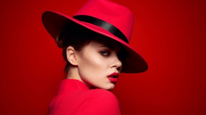 Which color do you think fits women more?
