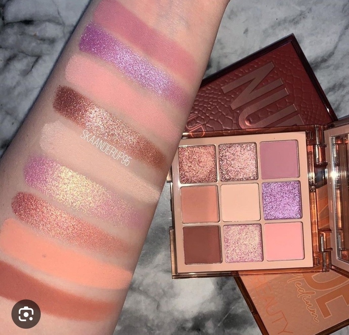Nude Obsessions Light