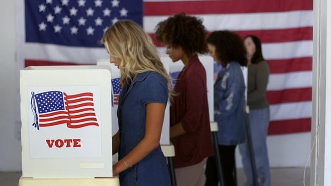Do you believe that women in the US should be voting Republican or Democrat? Explain why…?