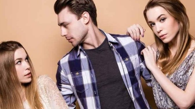 Could you/ do you flirt with two or more people at the same time?