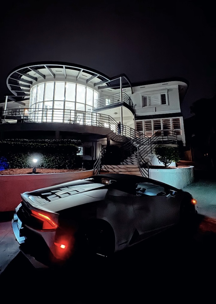 Do you think this photo is awesome?