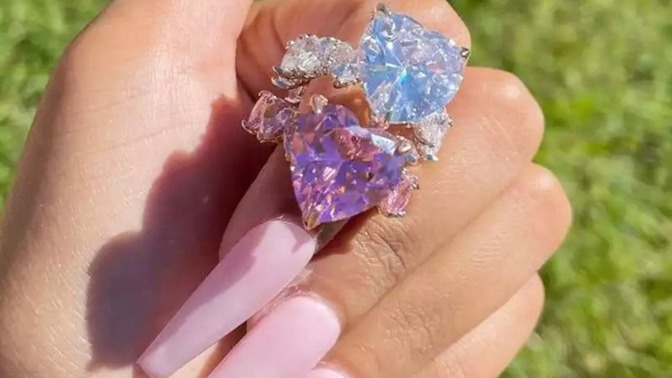 What are your thoughts of this ring? Ladies, Would you like to be proposed by your man as a Promise Ring?