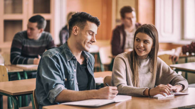 Is it bad to have a guy friend while in a relationship?